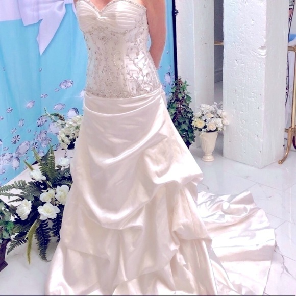 Moonlight Designer White Wedding Strapless Dress Crystal Beaded Ruffled Gown 6 - Picture 8 of 10